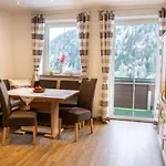 Waldhauser Guest house Rennweg am Katschberg